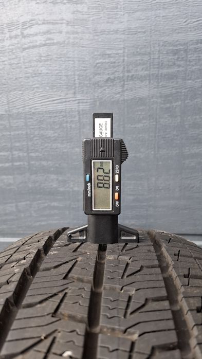 Continental 215/65 R16 C VanContact 4Season