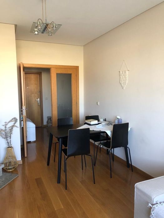 Alugo apartamento T1