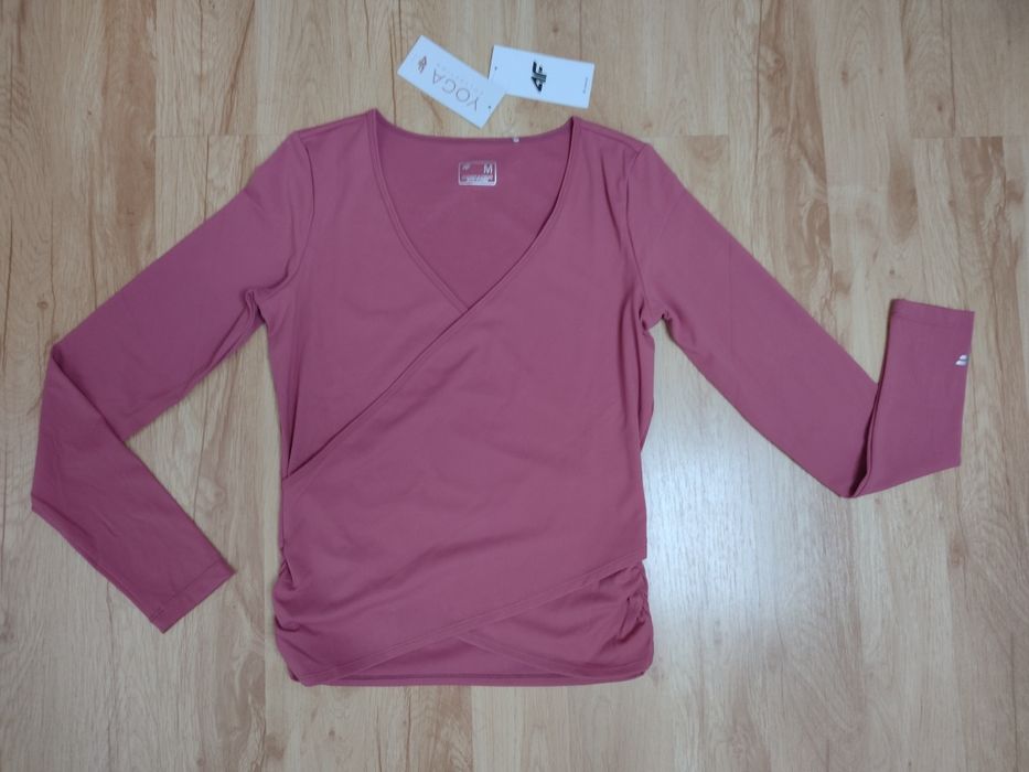 Damski longsleeve do jogi firmy 4 F, rozmiar M. NOWE