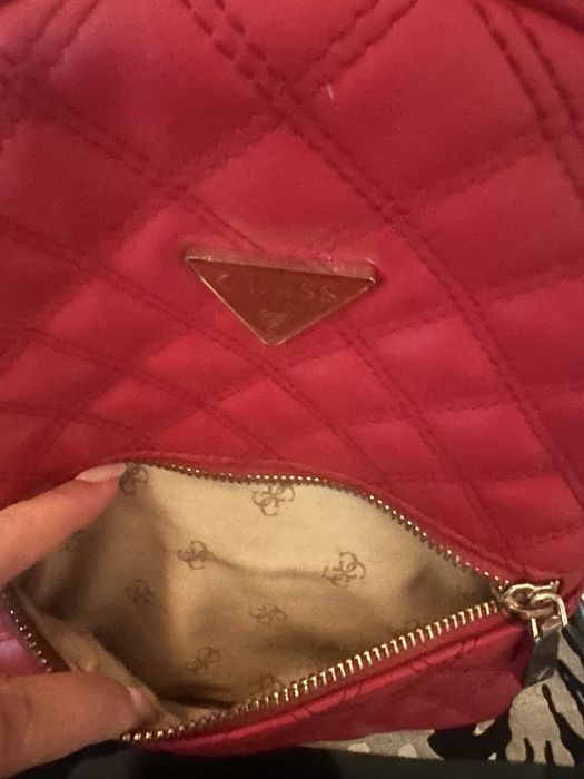 Mala Guess pouco usada