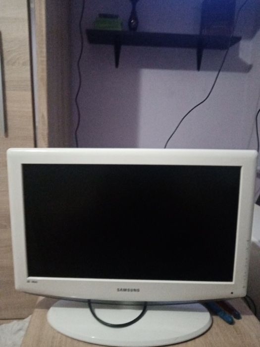 Telewizor Samsung 23c. BIAŁY