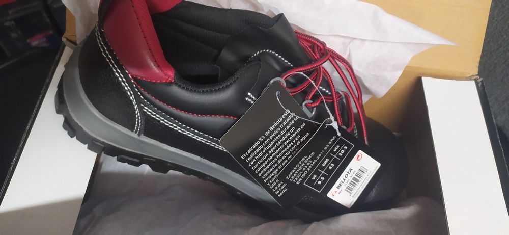 Botas, sapatos de segurança belota n43 novos