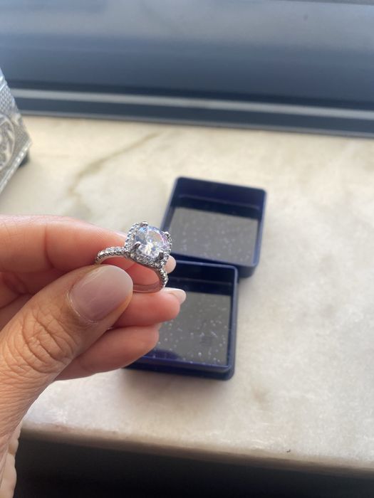 Anel com zirconia tamanho 5 cm diametro por fora