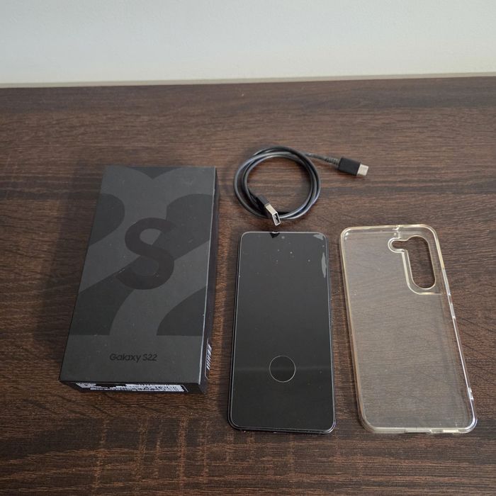 Sprzedam Samsung s22 128g pamieci