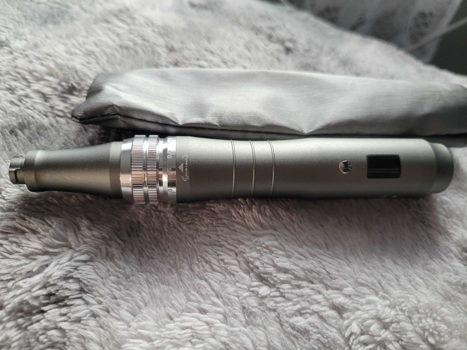 Dermapen urządzenie do mezoterapi