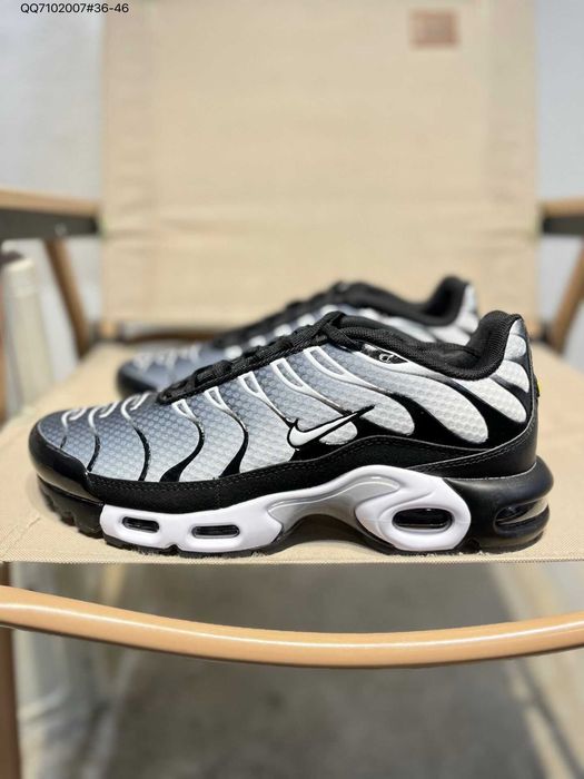 Air Max TN Plus Czarno-szare r.46