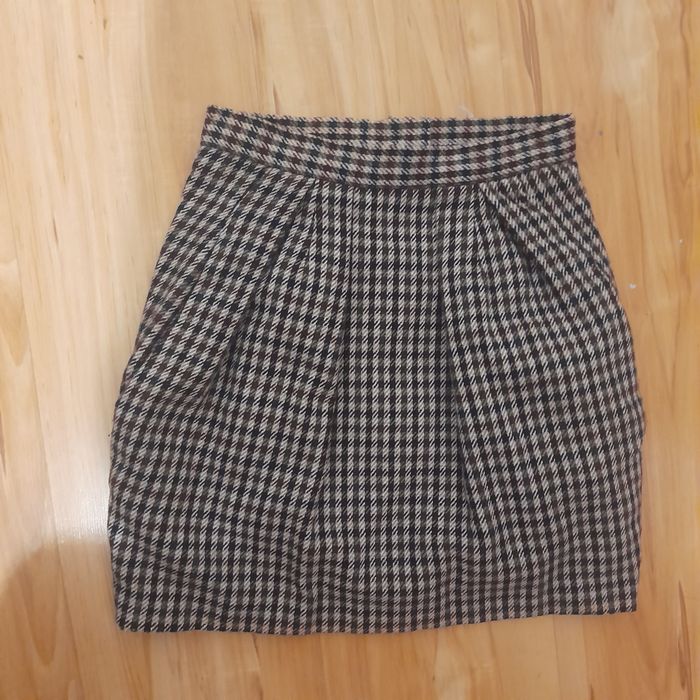 Spodnica dziewczęca w kratę na 134-140 cm