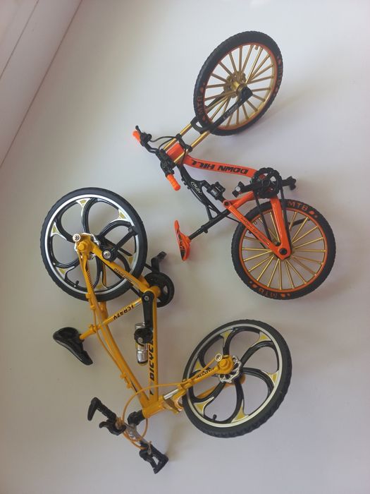 Іграшка велосипед