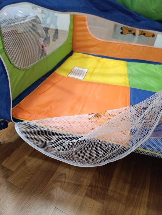 Манеж для двойни