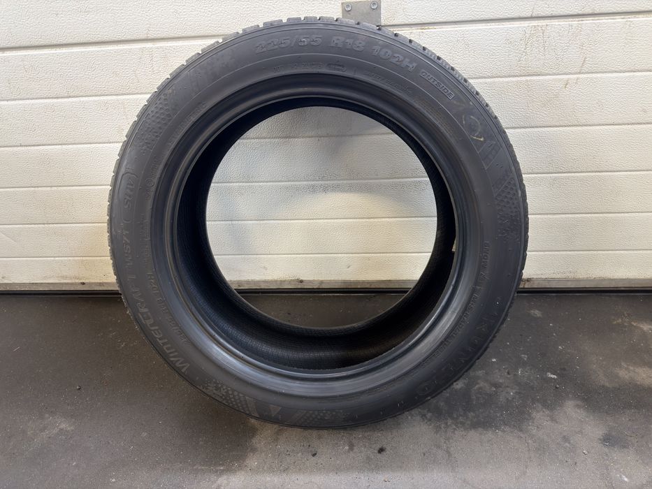 Opony zimowe Kumho 225/55/18 102H - 2025r.