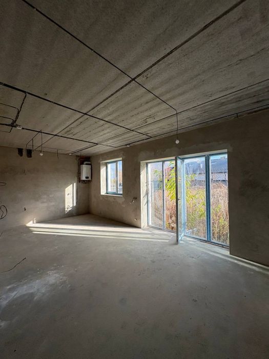 р Двоян у масиві Криниченька, двоповерховий, автономне газове