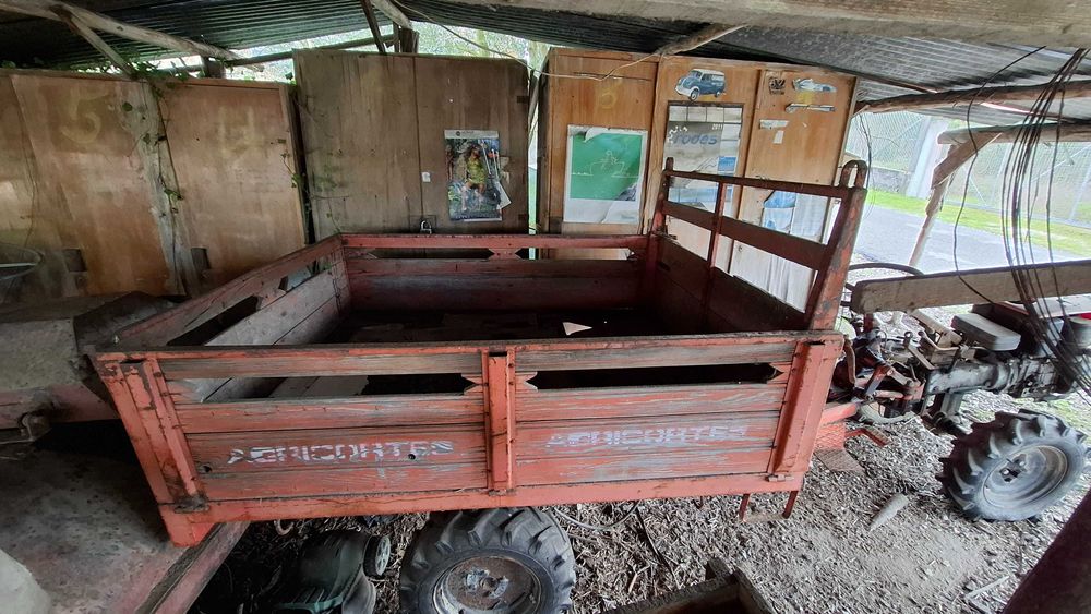 Alfaias agricolas - Motocultivador com atrelado