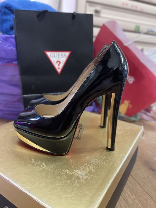 Туфли лаковая кожа 37р в хорошем состоянии