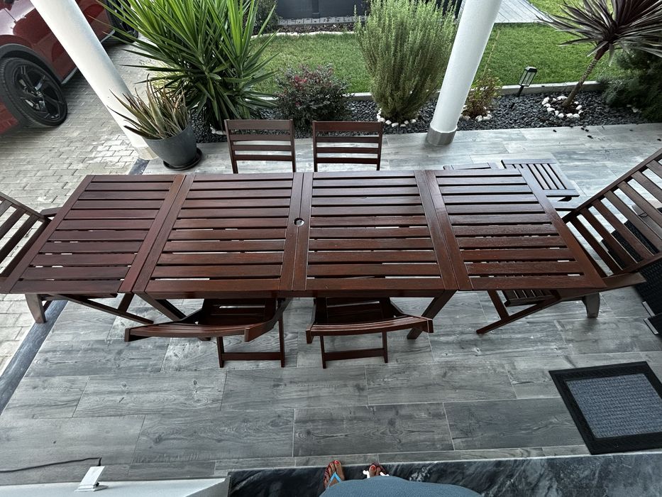 Conjunto de mesa em madeira para exterior do IKEA