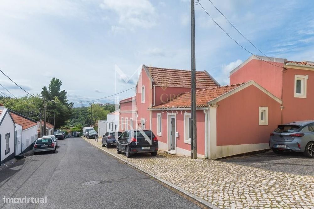 Moradia T1+T2 em Belas: Rendimento Garantido + Potencial de Valorizaçã