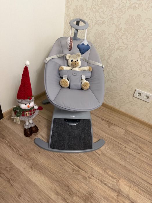Крісло качалка Chicco :подарунок ходунки штовхалка та коврик для новонароддених.