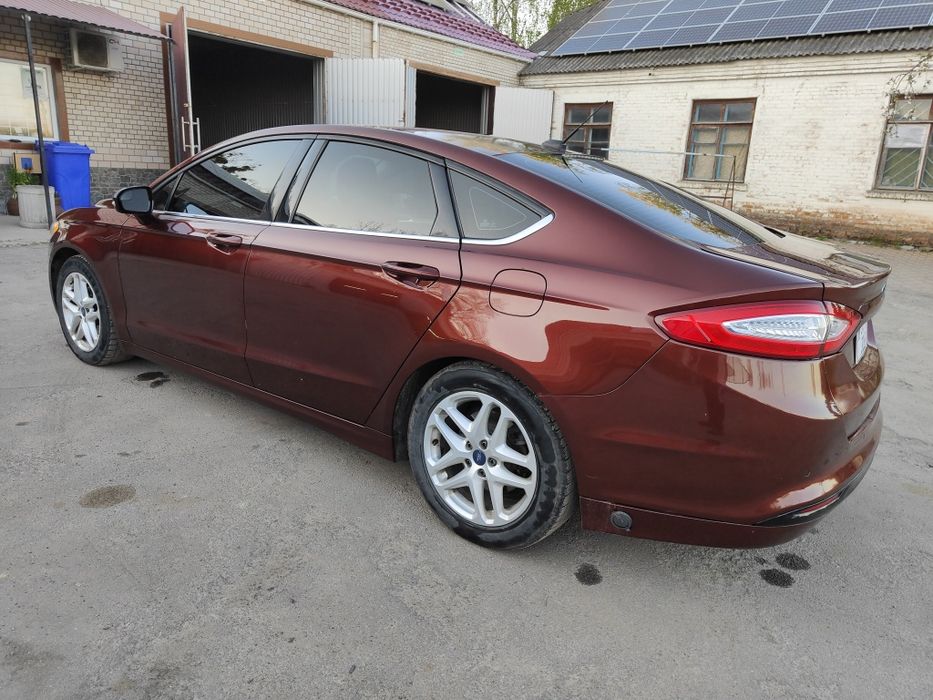 Продам Ford Fusion 2015 рік 2.5 GBO