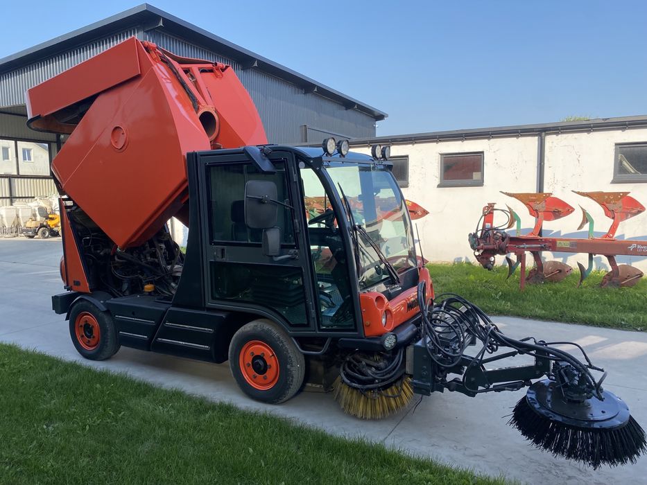 Zamiatarka do ulic - MATHIEU AZURA - samochód komunalny