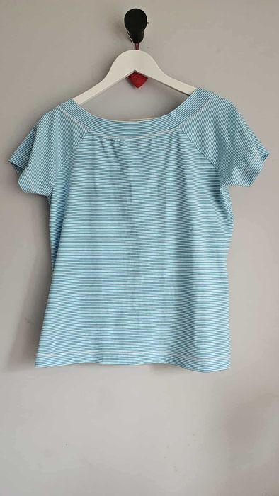 T-shirt w paski niebiesko białe