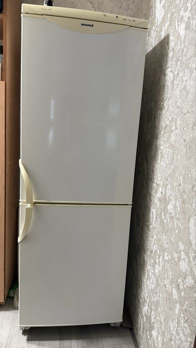 Продам холодильник Snaige