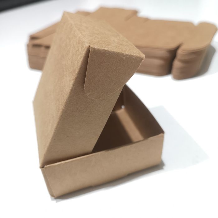 10 szt.Pudełko kartonowe składane na bransoletki.