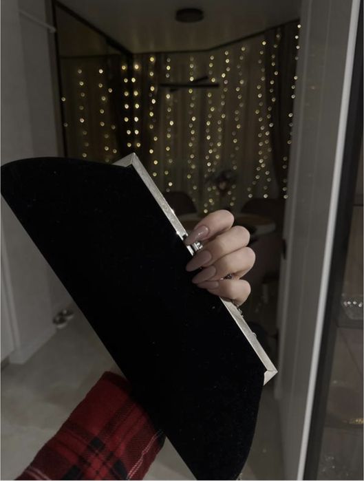 Клатч бархатний з камінням