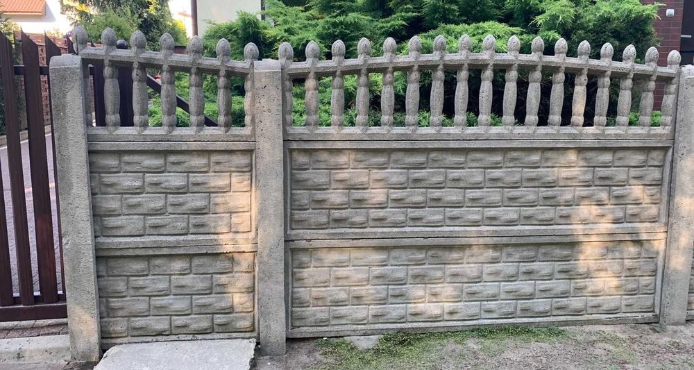 Brama przesuwna, furtka i płot betonowy