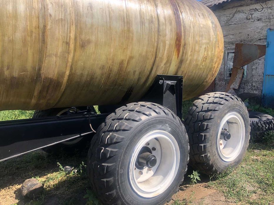 бочка МЖТ-16 новая,мжт-10 цистерна прицепная на колесах