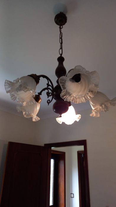 Candeeiro de teto antigo