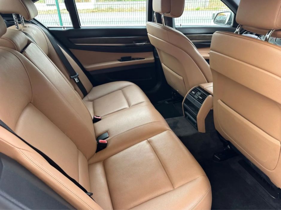 BMW 730d pack M 2011