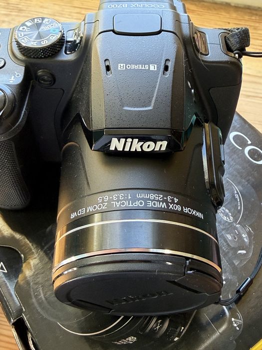 Nikon Coolprix  B700