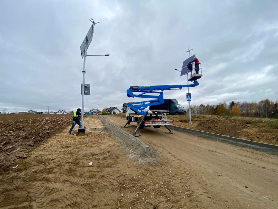 Podnisnik koszowy Nissan Cabstar 22m