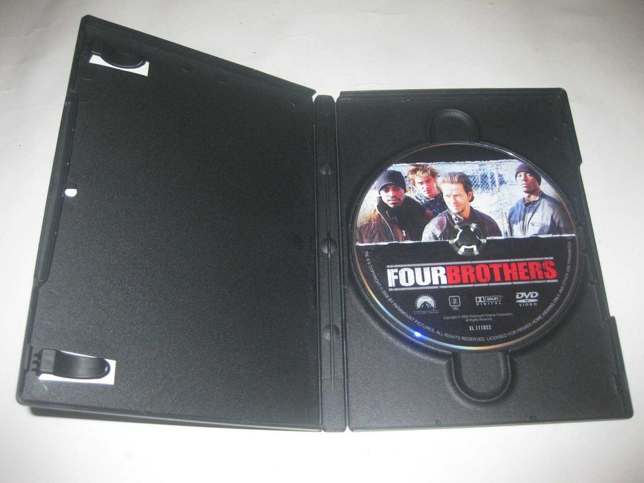 DVD "Quatro Irmãos" com Mark Wahlberg