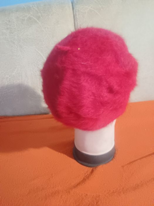 Beret czerwony 30% angora 70% akryl
