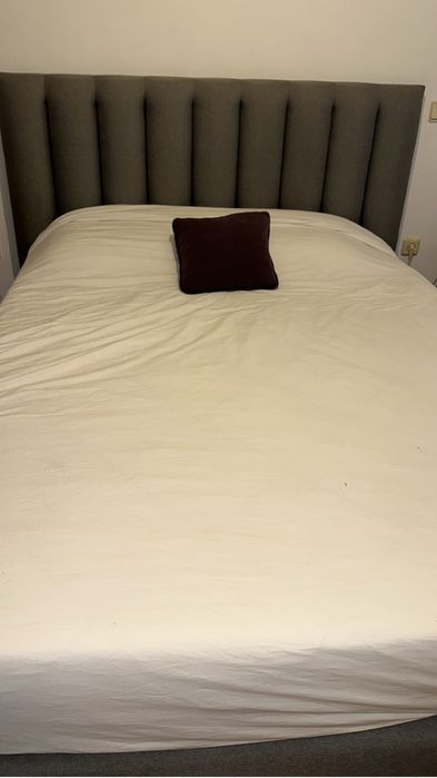 160/200. Cama  com bau