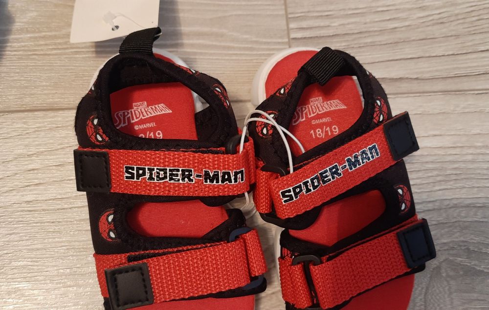 Сандалі для хлопчика 18/19 та 20/21 нові