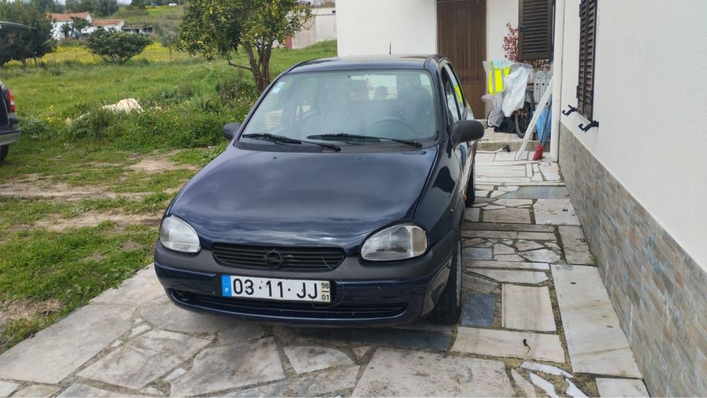 Vendo um Opel corsa b