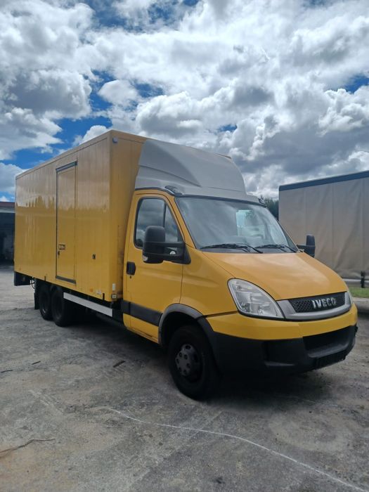 Iveco Daily 40C14 GNC Clixtar 7000kg (com plataforma)