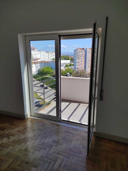 Simpático Apartamento T2 Olivais SUL