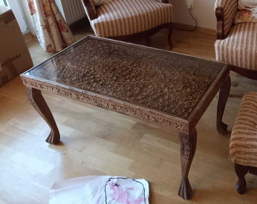 Stolik kawowy i lampa podłogowa. Retro komplet rzeźbiony.