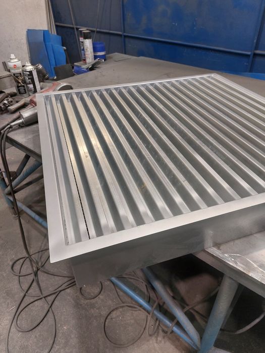 Serralheiro, pequenos serviços de reparações e outros, ferro,inox.