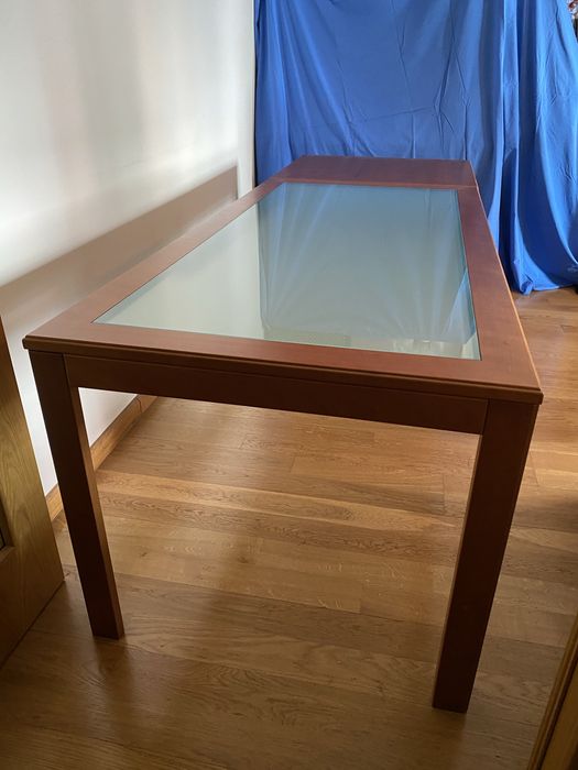 Mesa cerejeira e 6 cadeias