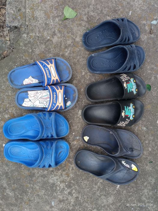 Взуття  дитяче на дачу