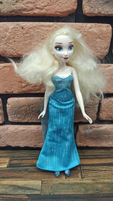 Lalka Hasbro Elsa z Krainy Lodu