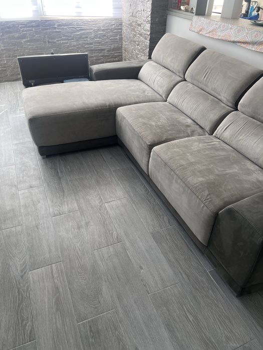 Sofá com Chaise Long