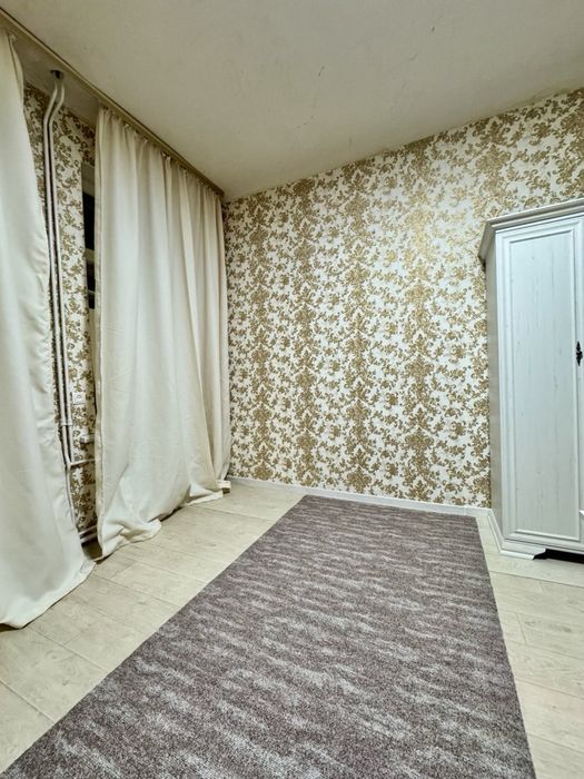 Здається кімната в гуртожитку (Подільський район)