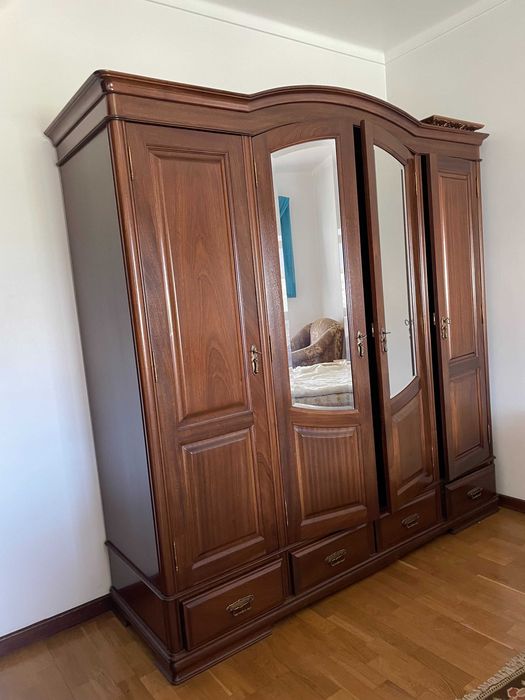 Quarto Completo Clássico em Madeira Maciça com Tampo em Mármore | Venda em Conjunto ou em Peças