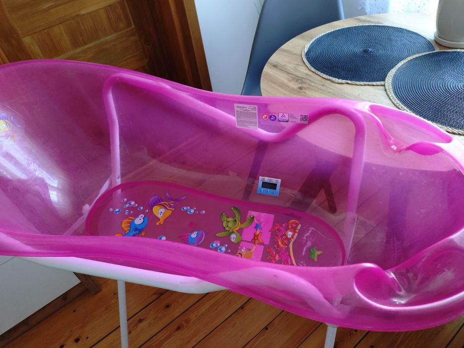 Wanienka dla niemowląt z składanym stelażem