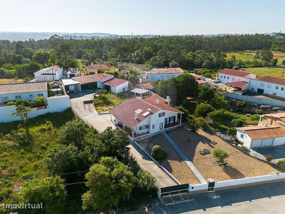 Moradia T4 para venda