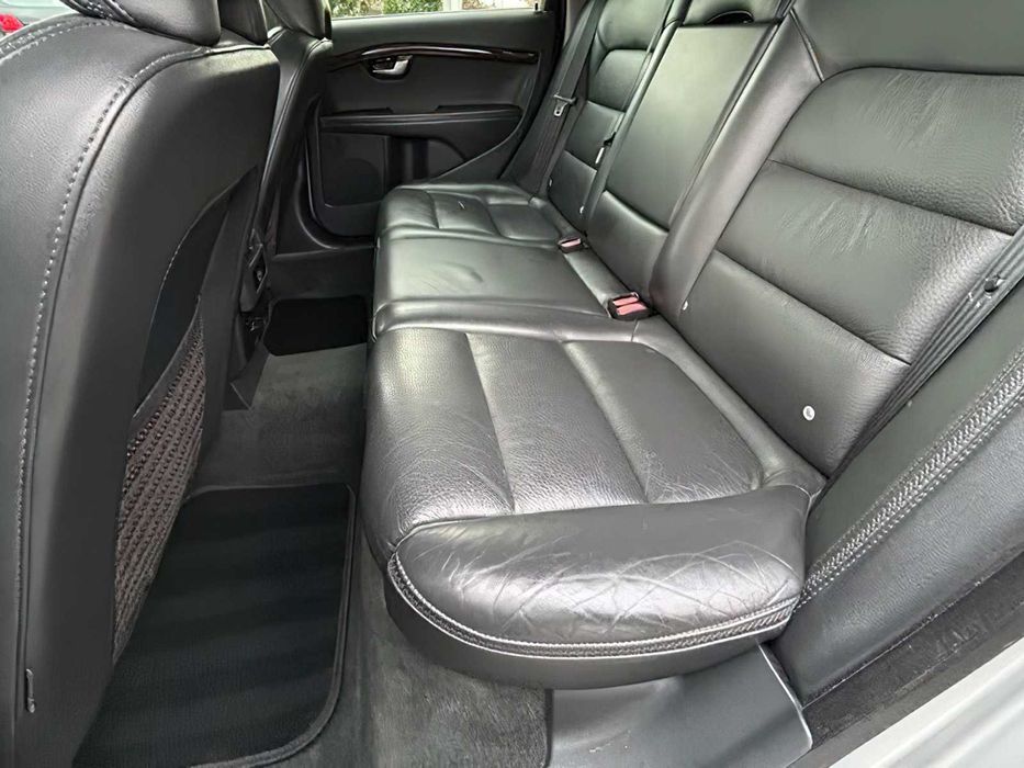 Volvo XC70      2015